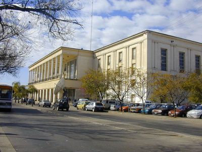 Lic.  y Profesorado en Cs. Biológicas (Univ. Nac. de Córdoba)